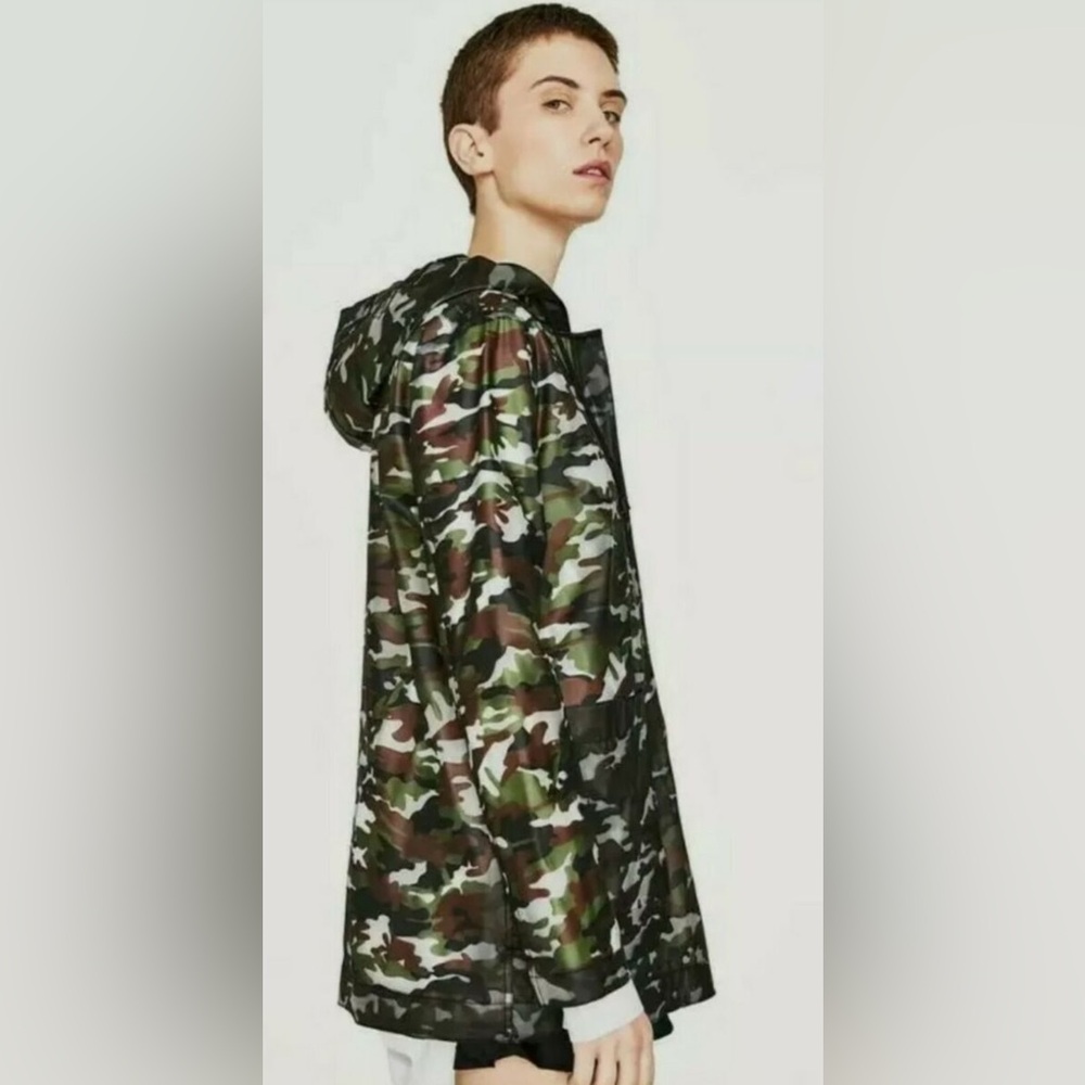 Zara Camouflage Hooded Jacket